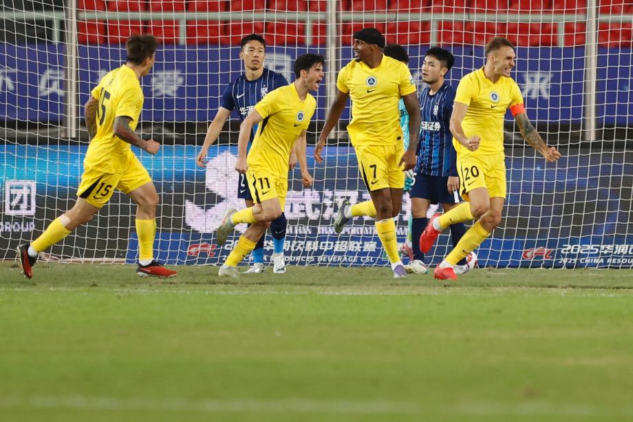 [图]中超：杜加利奇进球 深圳新鹏城客胜武汉三镇