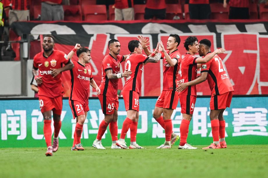 [图]刘若钒梅开二度 上海海港主场征服云南玉昆